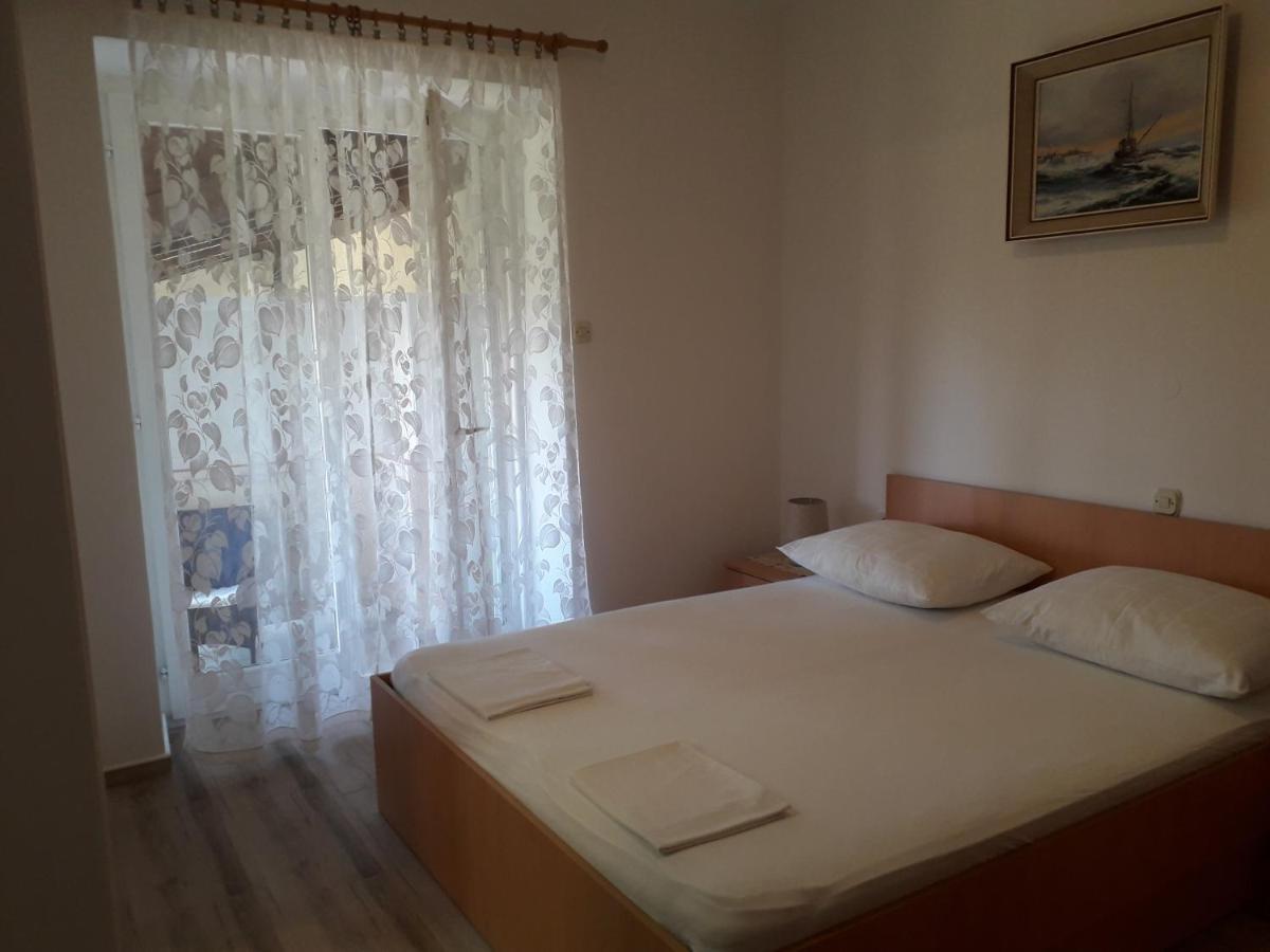 Apartmani Roza Лопар Екстер'єр фото