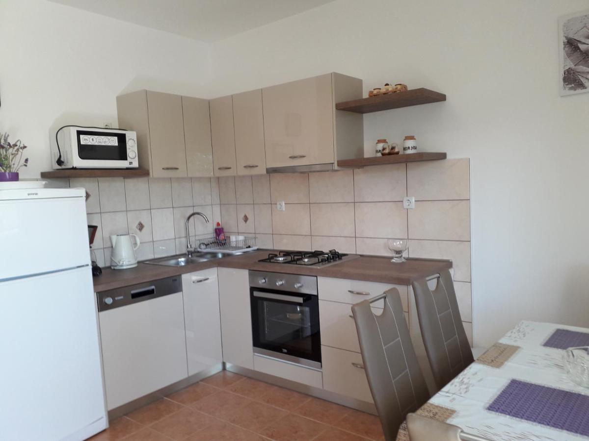 Apartmani Roza Лопар Екстер'єр фото