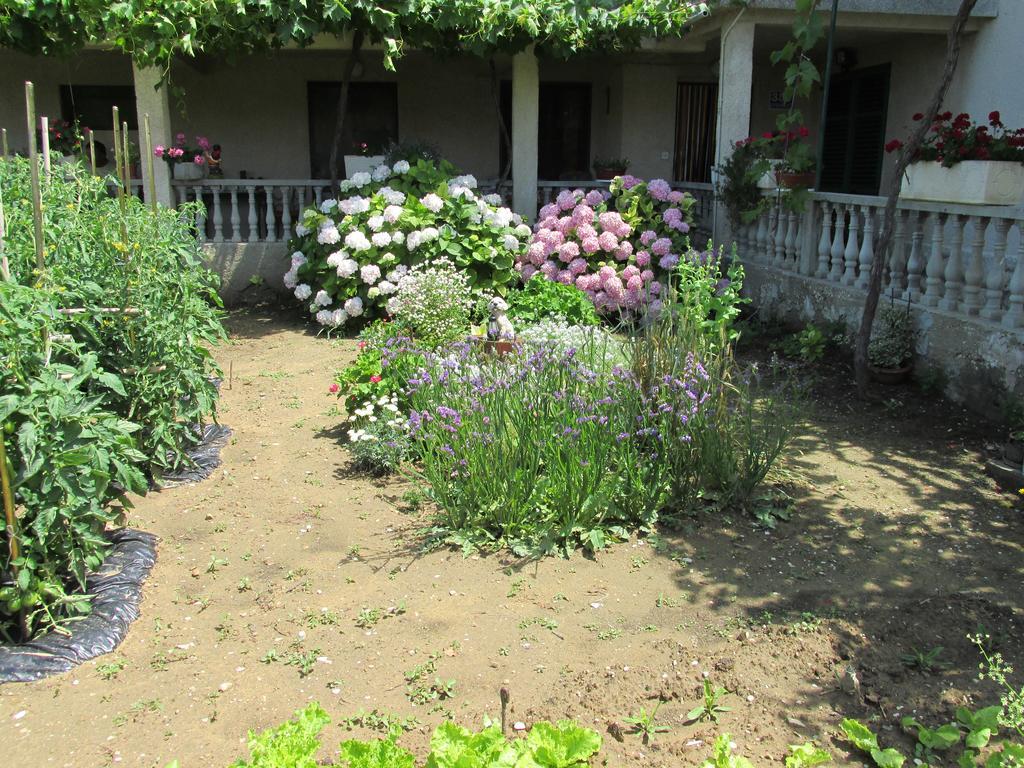Apartmani Roza Лопар Екстер'єр фото